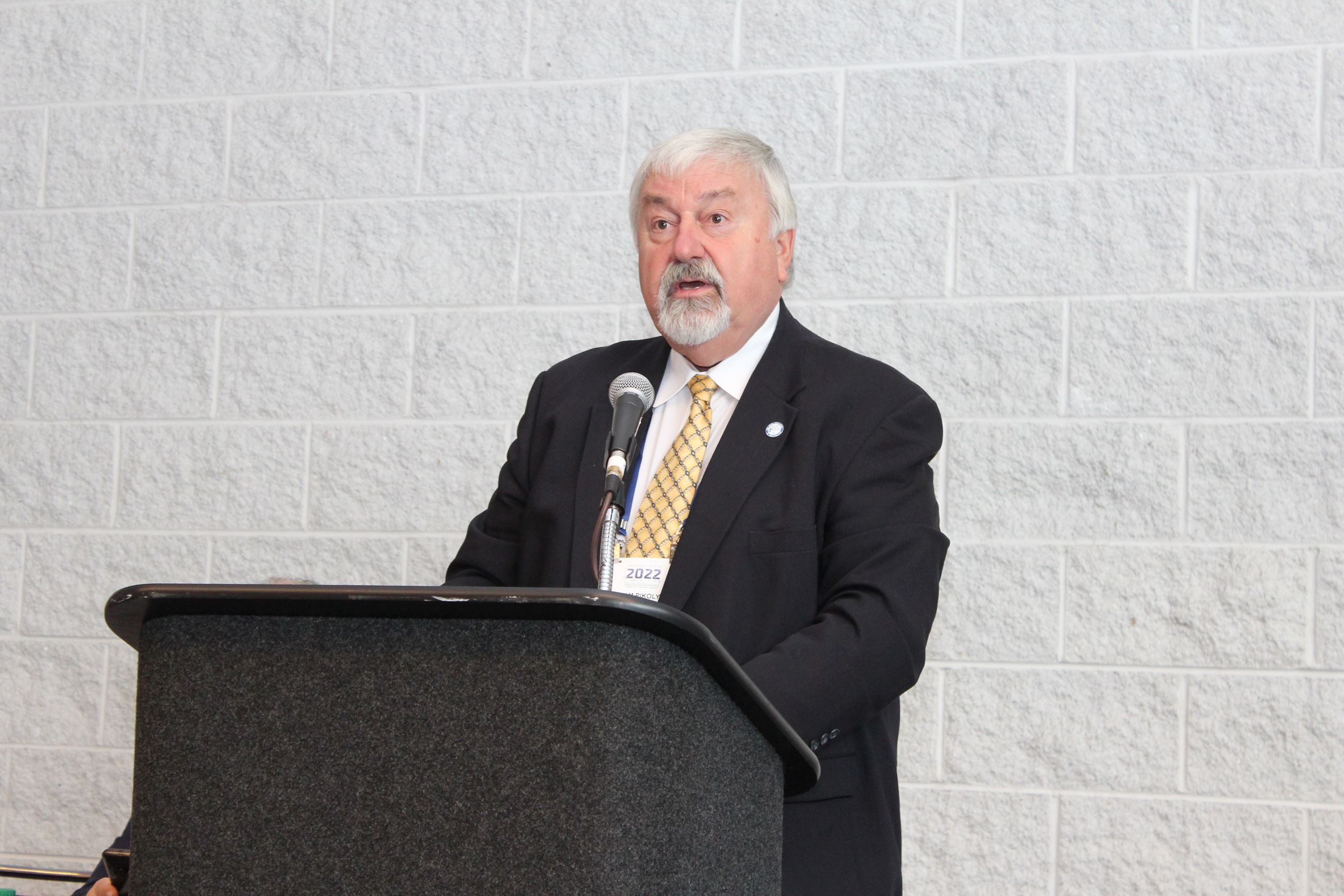 Orientation session Mayor William Pikolycky speaking