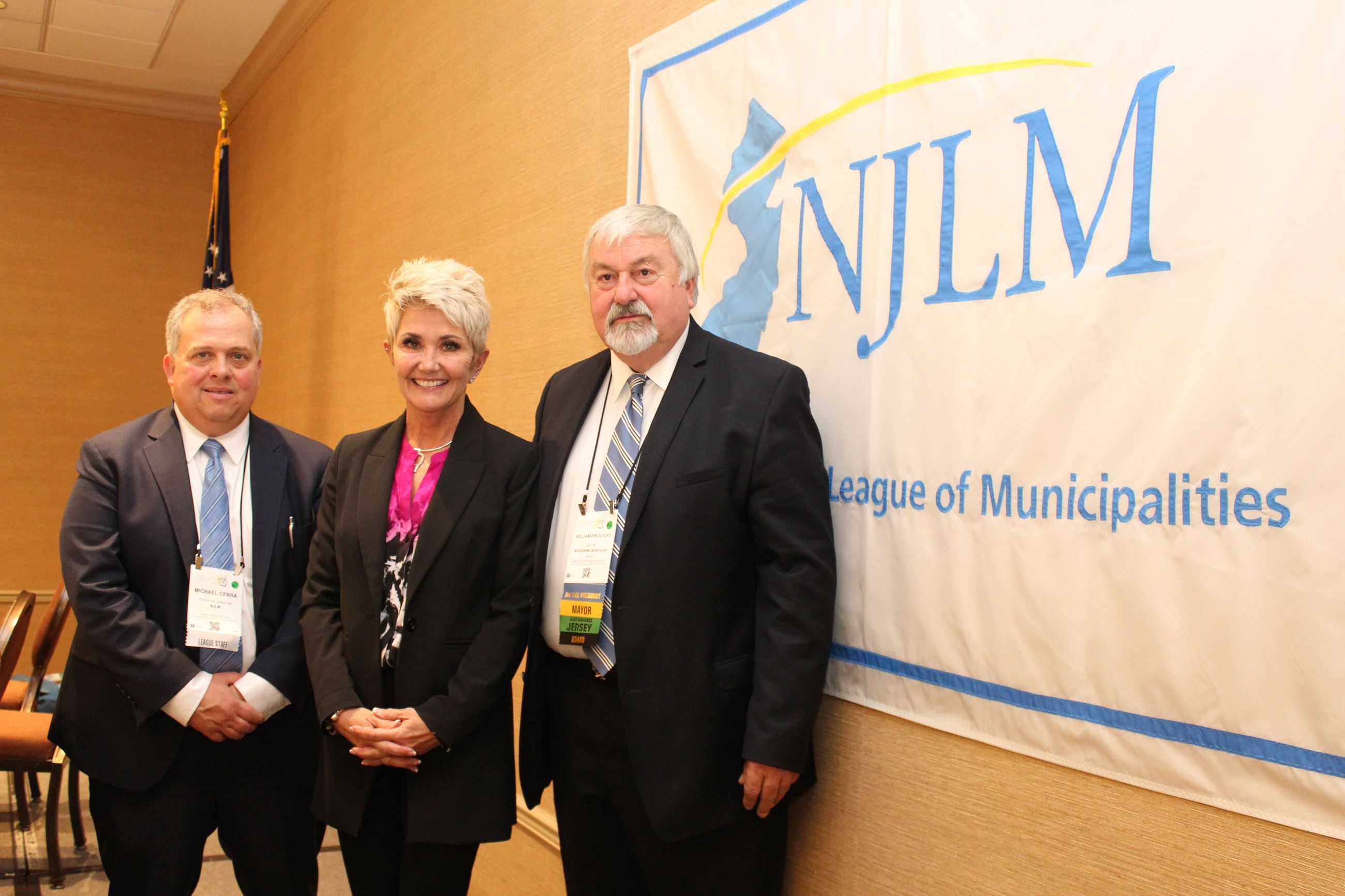 111821 NJLM Exec Dir Michael Cerra with outgoing and incoming presidents Janice Kovach, and Mayor Wi